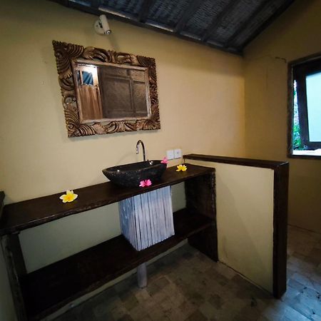 Villa Ibu Гили Траванган Экстерьер фото