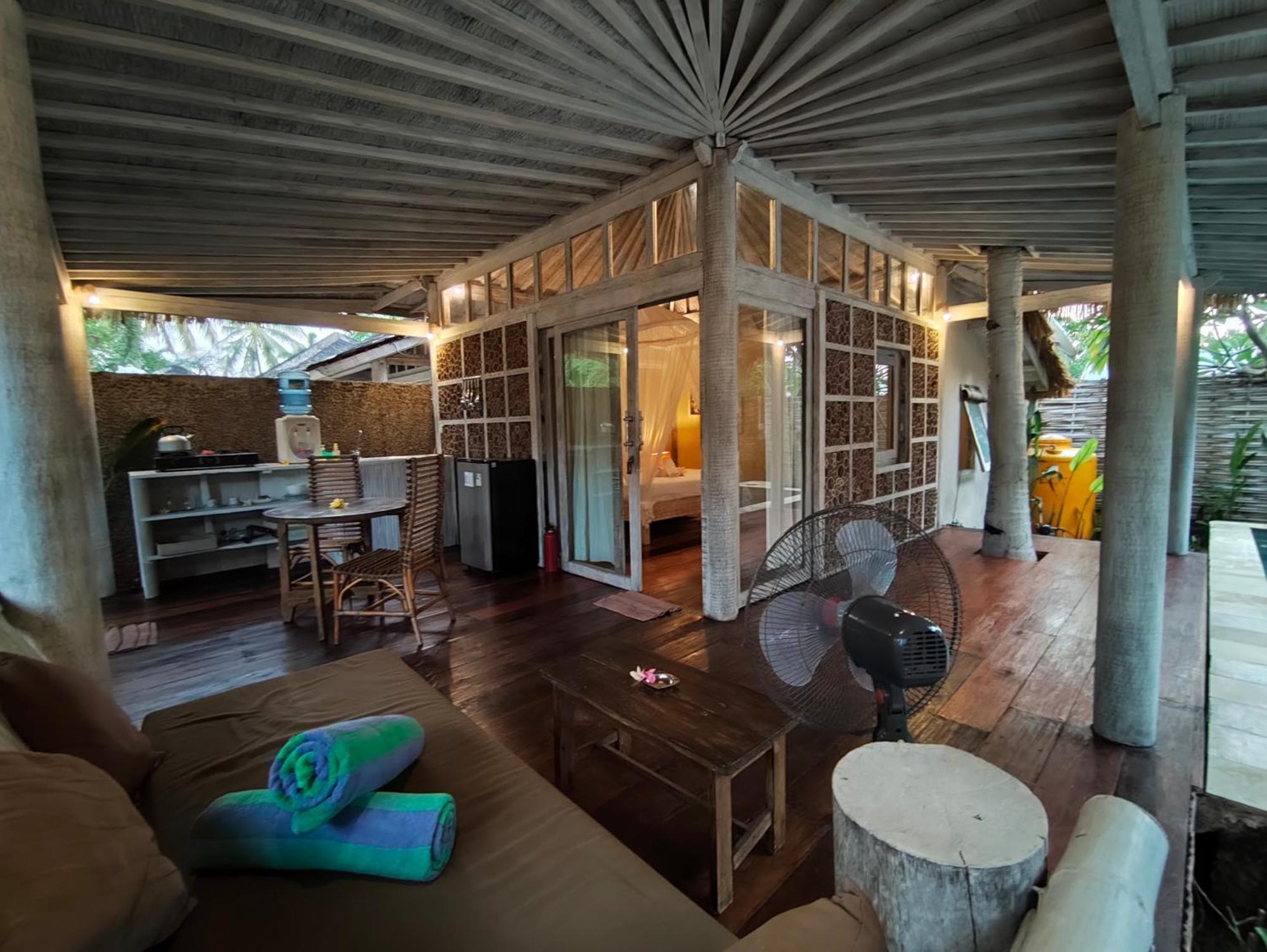 Villa Ibu Гили Траванган Экстерьер фото