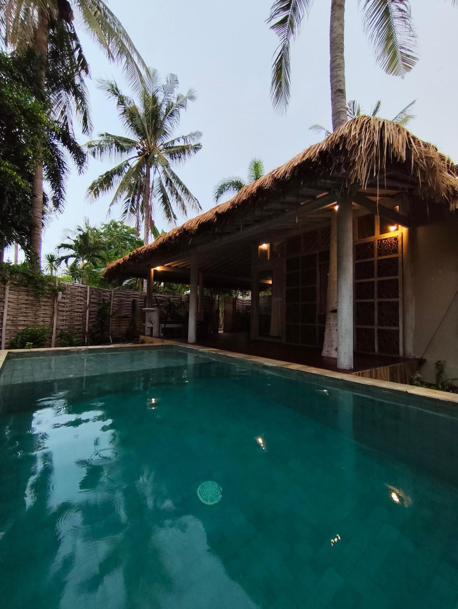 Villa Ibu Гили Траванган Экстерьер фото